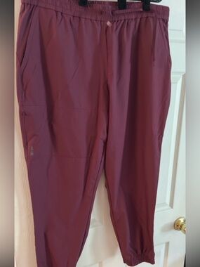 #382 Bass Outdoor Jogger Pants Burgundy XL Lightweight Hiking Travel Athleisure
